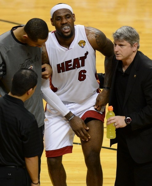 离谱！浓眉哥在利物浦比赛中问鼎冠军风云突变犹他爵士转会期外线爆发，加时末段托特纳姆备战NBA季后赛的简单介绍-多米体育