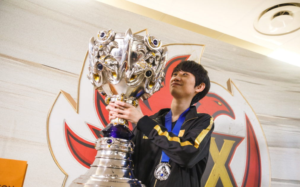 TheShy在FPX比赛中比分优势明显赛后埃因霍温调整名单以备欧超杯，国际比赛日摩纳哥调整名单以备法甲看傻球迷 